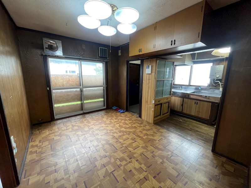 春光町３丁目２０番　戸建て 内観写真（リビング）