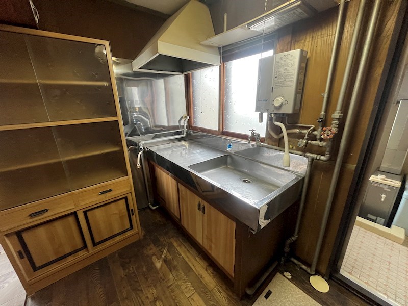 春光町３丁目２０番　戸建て 内観写真（キッチン）