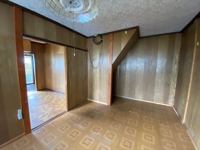春光町３丁目２０番　戸建て 内観写真（リビング以外の居室）