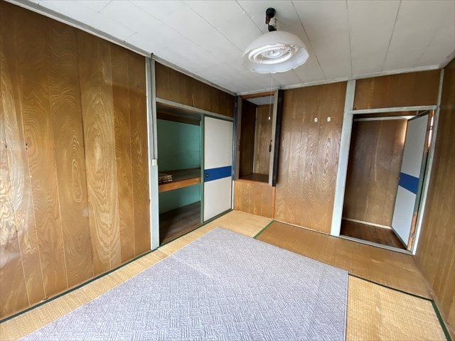 春光町３丁目２０番　戸建て 内観写真（リビング以外の居室）