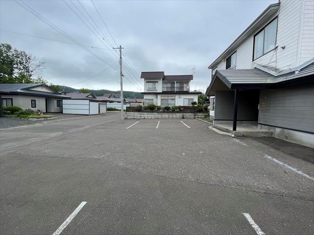 高栄西町３丁目１７８番　店舗付住居 現地写真（駐車場）