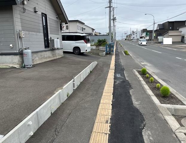 高栄西町３丁目１７８番　店舗付住居 現地写真（前面道路含む現地写真）