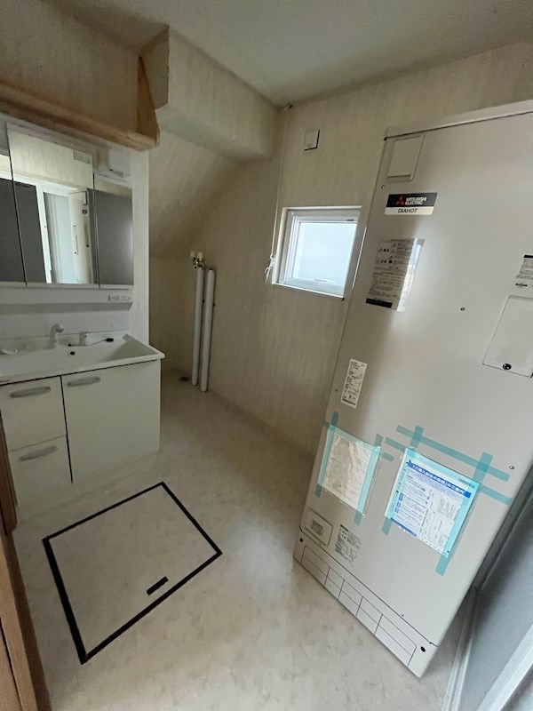 西富町３丁目１４８番　戸建て 内観写真（洗面台・洗面所）