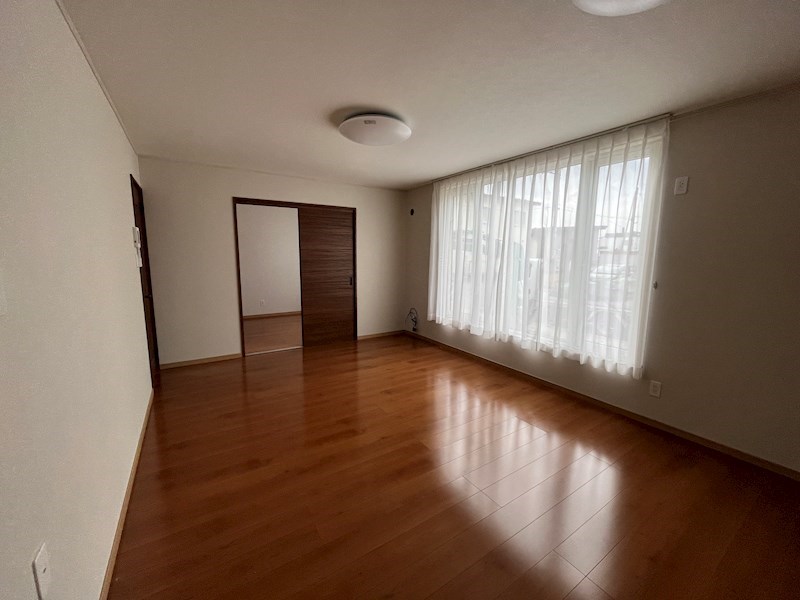 西富町２丁目１５８番　戸建て 内観写真（リビング）