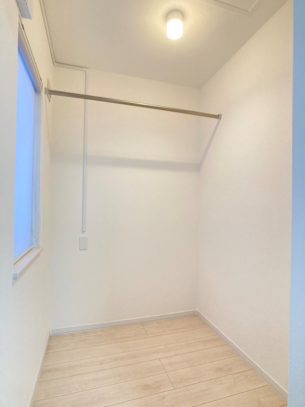 中央三輪３丁目５４８番　戸建て 内観写真（収納）
