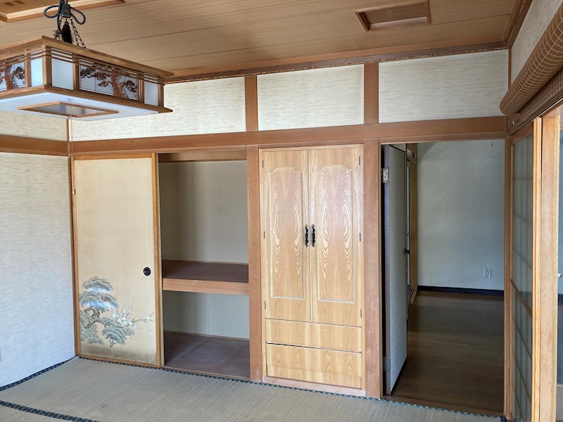 公園町１３番　戸建て 内観写真（リビング以外の居室）