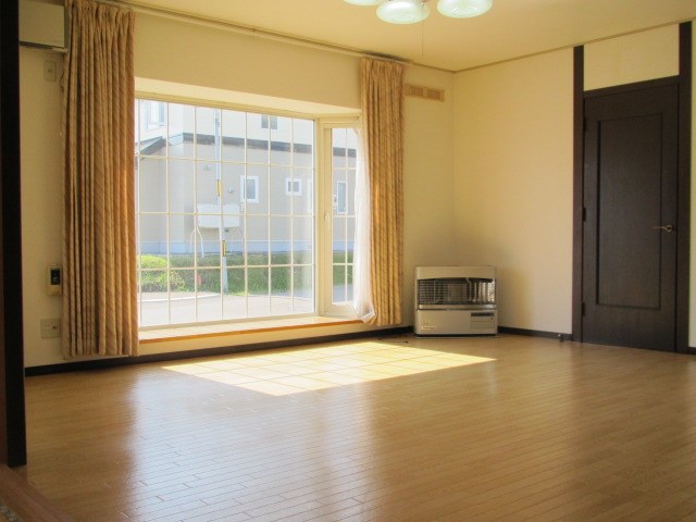 緑ヶ丘２丁目４番　戸建て 内観写真（内装）