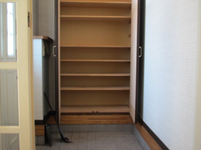 緑ヶ丘２丁目４番　戸建て 内観写真（内装）
