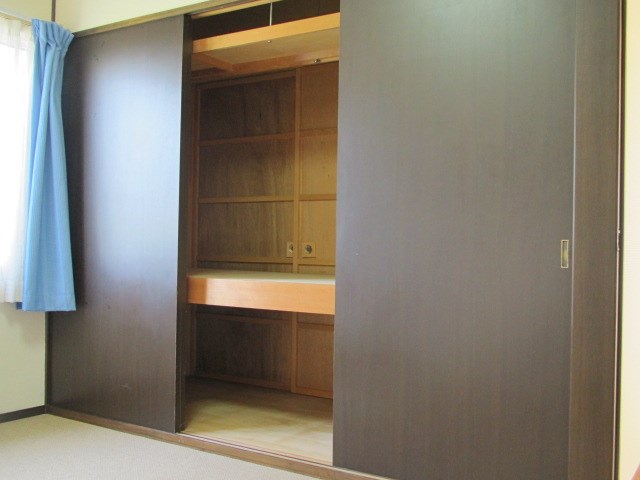 緑ヶ丘２丁目４番　戸建て 内観写真（内装）