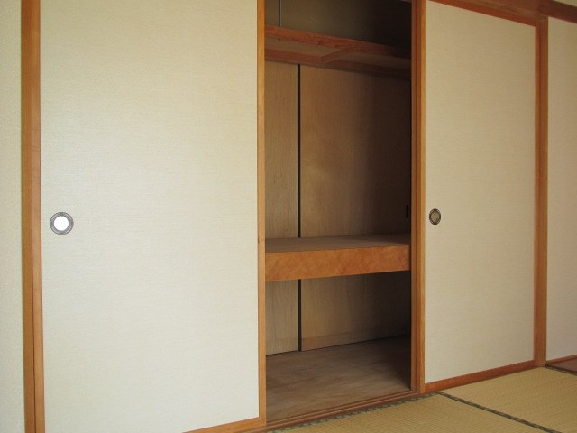 緑ヶ丘２丁目４番　戸建て 内観写真（内装）