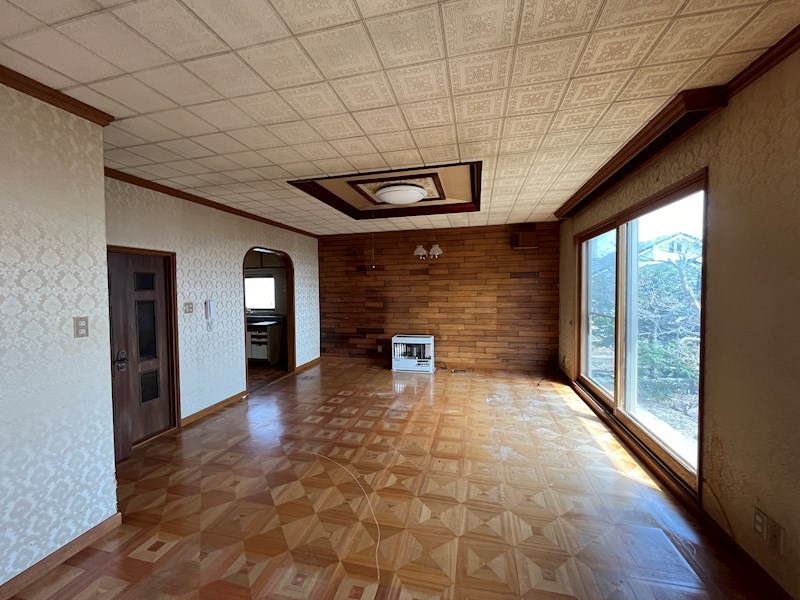 緑ヶ丘６丁目３０番　戸建て 内観写真（リビング）