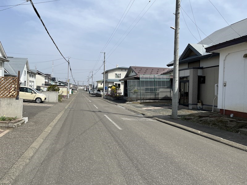 緑ヶ丘６丁目３０番　戸建て 現地写真（前面道路含む現地写真）