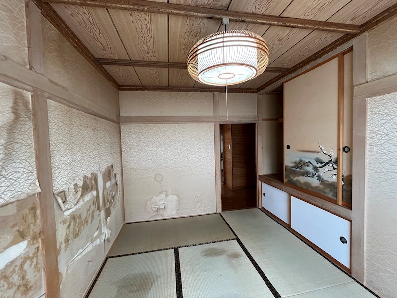 緑ヶ丘６丁目３０番　戸建て 内観写真（リビング以外の居室）