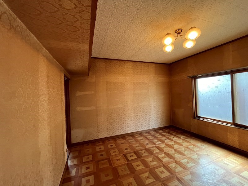 緑ヶ丘６丁目３０番　戸建て 内観写真（リビング以外の居室）
