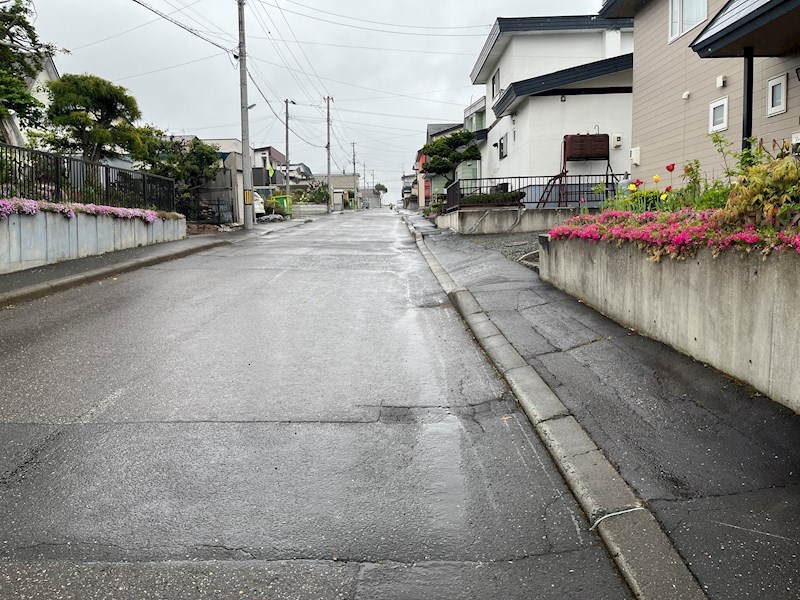 高栄東町２丁目１５３番　土地 現地写真（前面道路含む現地写真）