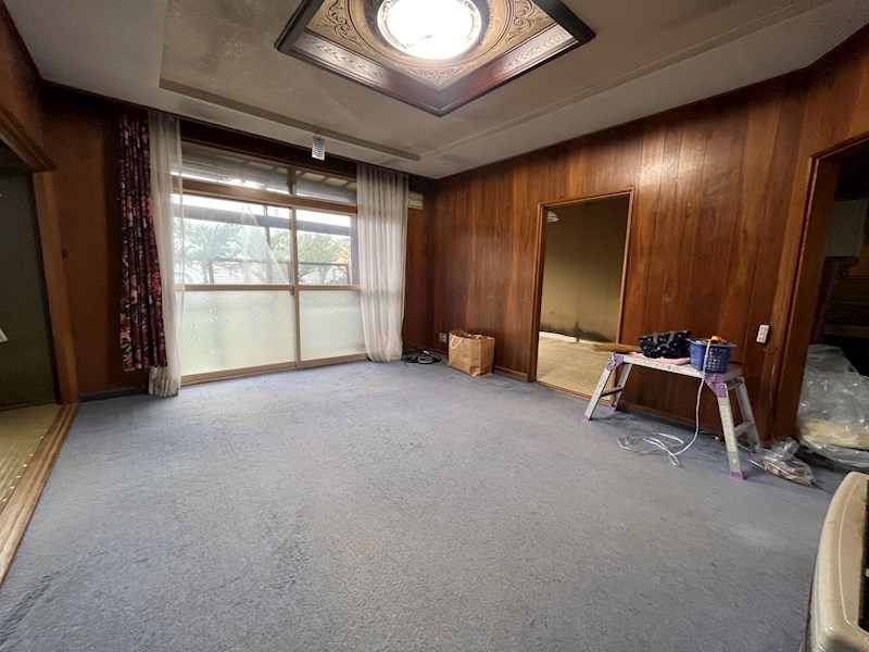 桜町３丁目２番　戸建て 内観写真（リビング）