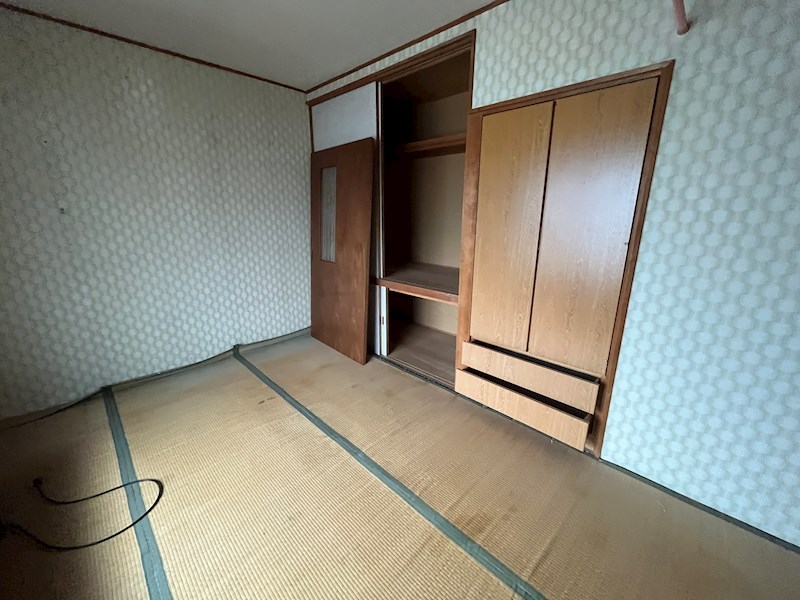 桜町３丁目２番　戸建て 内観写真（リビング以外の居室）
