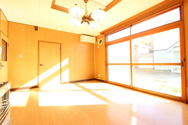 東相内町６５１番　戸建て 内観写真（リビング）