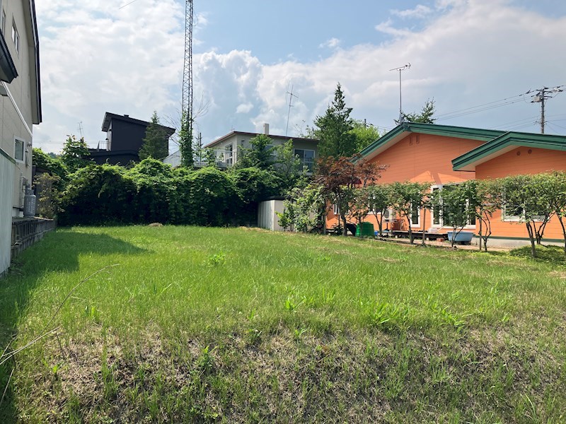 美山町西２丁目６１番　土地 現地写真