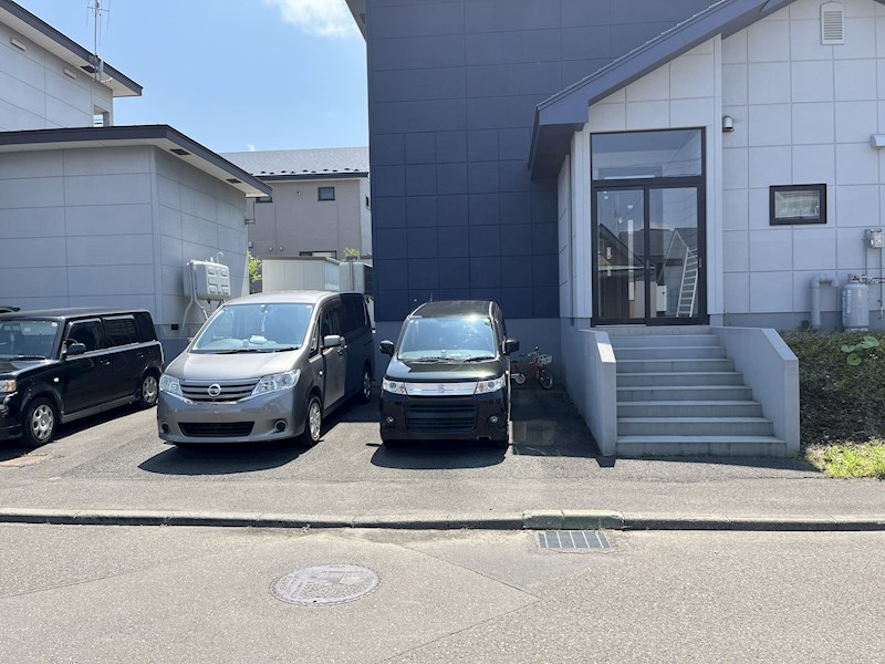 花園町５２番　戸建て 現地写真（駐車場）