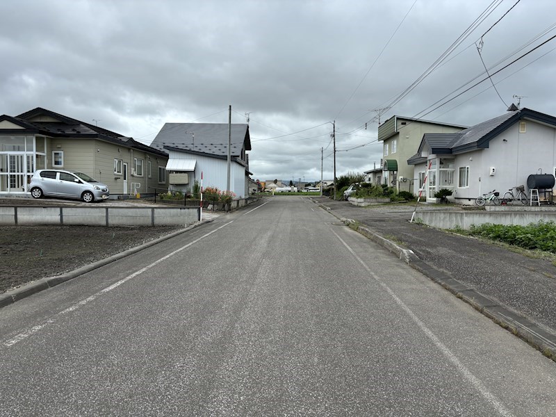 訓子府町字穂波６９番　土地 現地写真（前面道路含む現地写真）