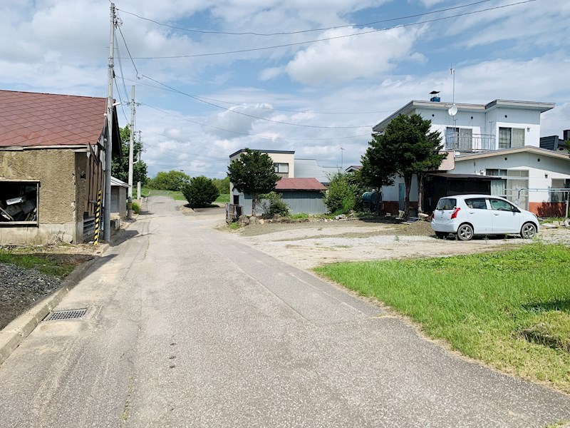 訓子府町末広町１９番　土地 現地写真（前面道路含む現地写真）