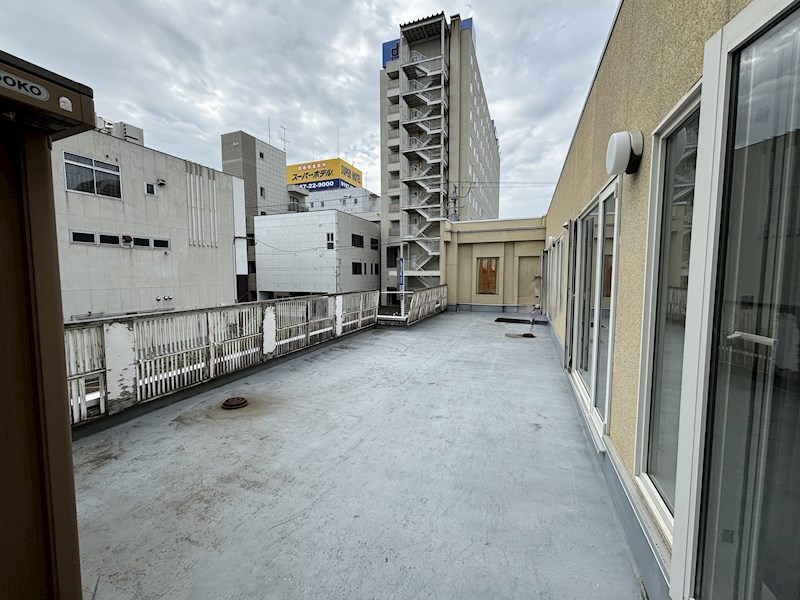 北三条西２丁目５番　店舗付住宅 現地写真（バルコニー）