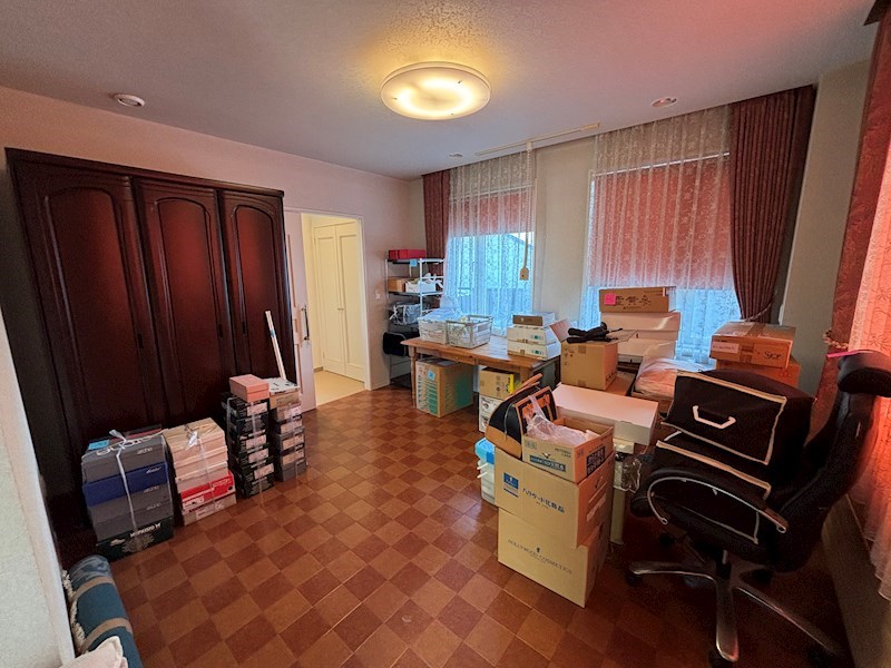 北三条西２丁目５番　店舗付住宅 内観写真（リビング以外の居室）
