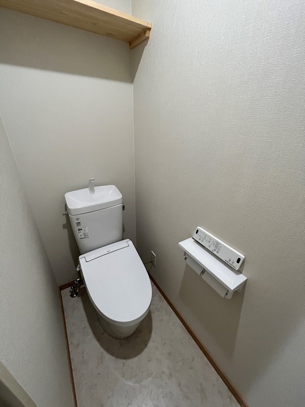 小泉６７５番　戸建て　A 内観写真（トイレ）