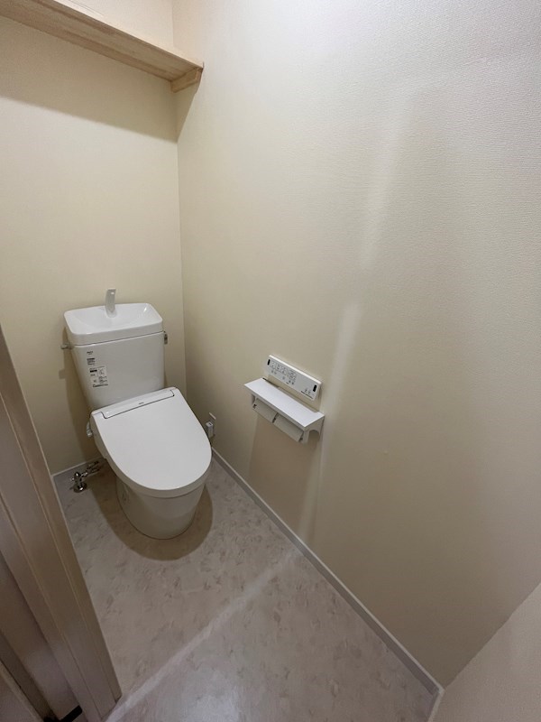 小泉６７５番　戸建て　B 内観写真（トイレ）