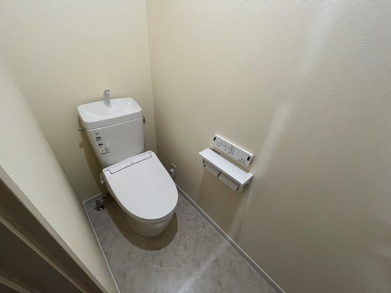 小泉６７５番　戸建て　B 内観写真（トイレ）
