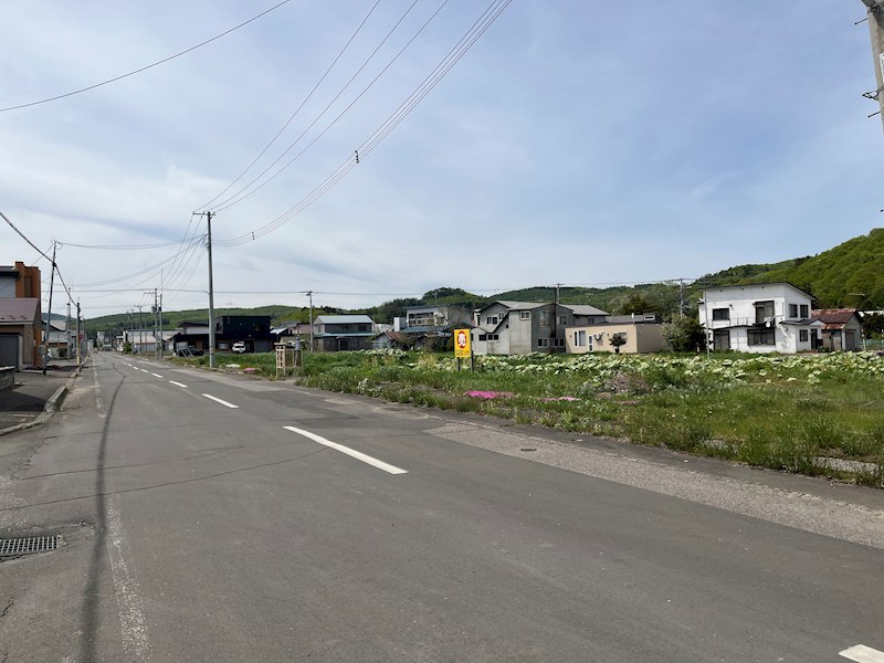 留辺蘂町元町６９番　土地 現地写真（前面道路含む現地写真）