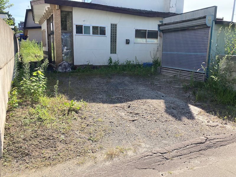 美幌町字青葉１丁目２２番　戸建て 現地写真（駐車場）