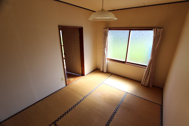 美幌町字青葉１丁目２２番　戸建て 内観写真（リビング以外の居室）