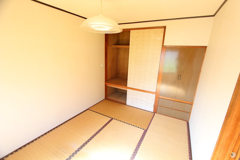 美幌町字青葉１丁目２２番　戸建て 内観写真（収納）