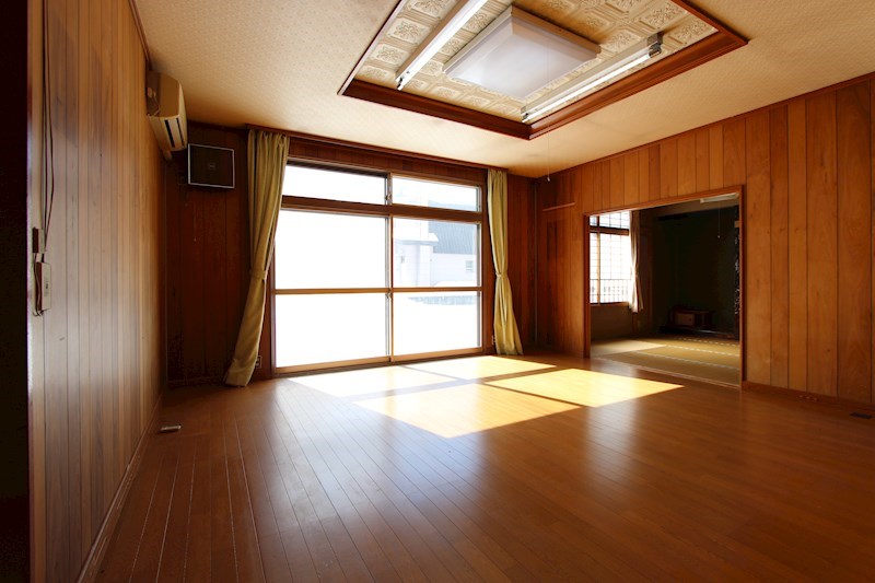 美幌町字東２条南４丁目１番　戸建て 内観写真（リビング）