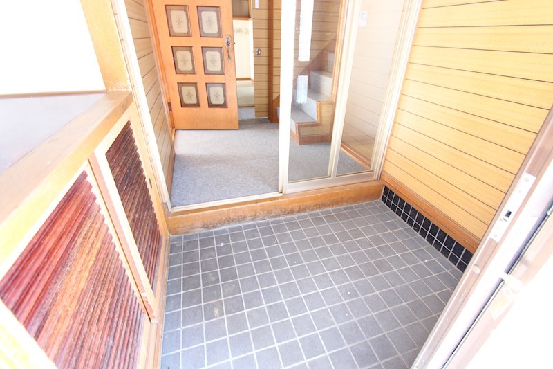 美幌町字東２条南４丁目１番　戸建て 現地写真（玄関）