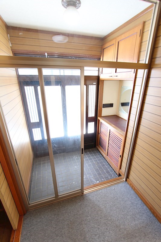 美幌町字東２条南４丁目１番　戸建て 現地写真（玄関）