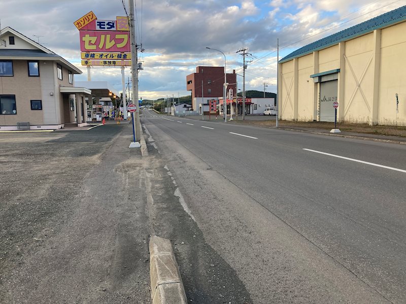 美幌町字鳥里４丁目３番　土地 現地写真（前面道路含む現地写真）