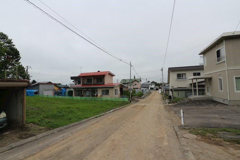 美幌町字東４条南４丁目１６番　土地 現地写真（前面道路含む現地写真）