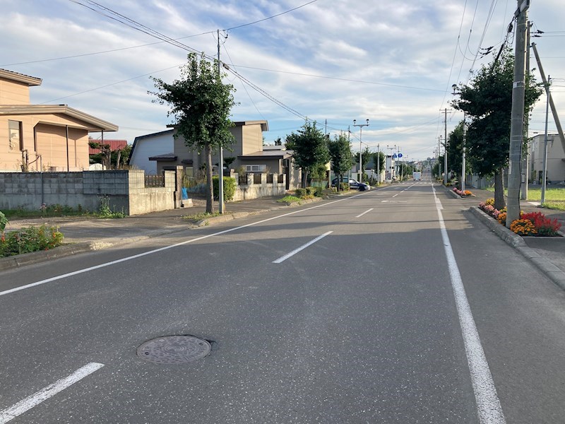 美幌町字仲町１丁目１４３番　土地 現地写真（前面道路含む現地写真）