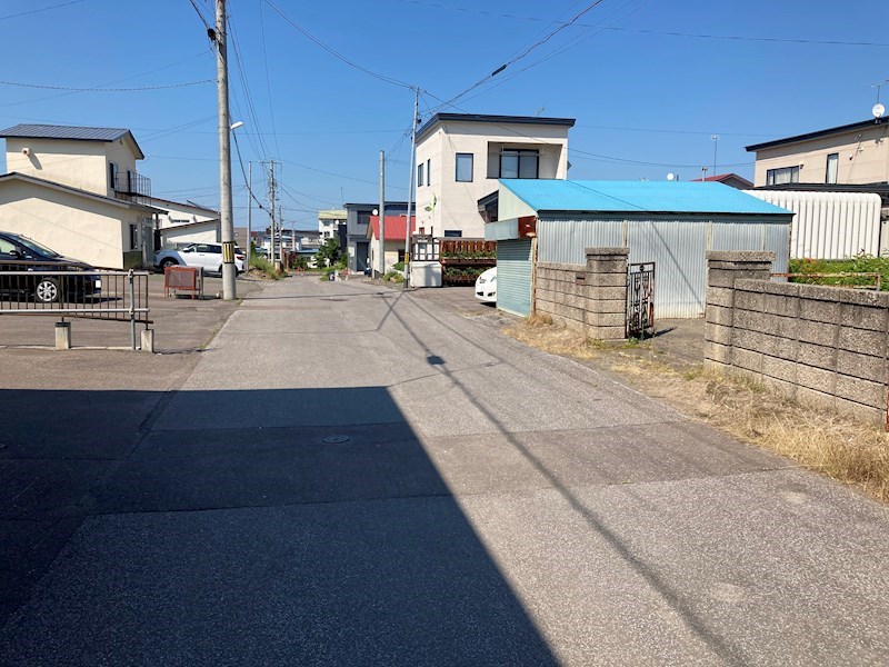 美幌町字青山北３７番　土地 現地写真（前面道路含む現地写真）