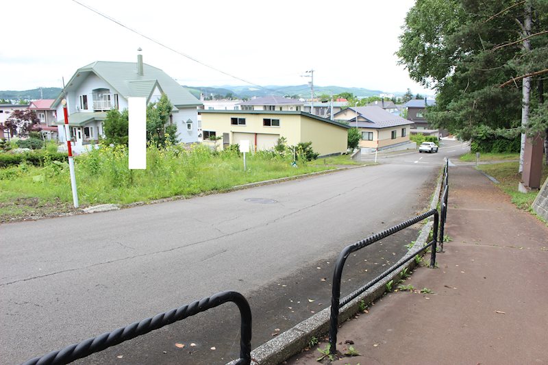 美幌町字東２条南５丁目４番　土地 現地写真（前面道路含む現地写真）