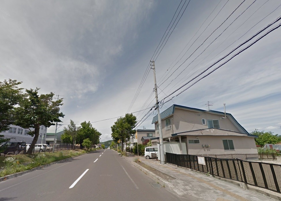 美幌町字仲町１丁目１４１番　土地 現地写真（前面道路含む現地写真）