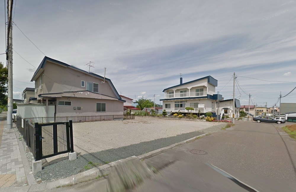 美幌町字仲町１丁目１４１番　土地 現地写真（前面道路含む現地写真）