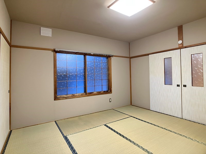 高栄西町７丁目９８番　戸建て 内観写真（リビング以外の居室）