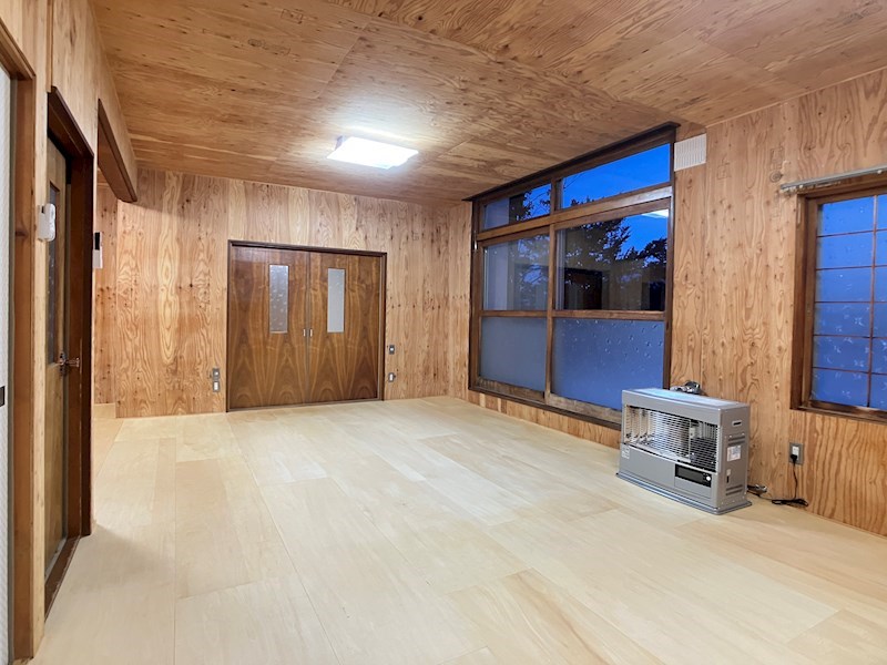 高栄西町７丁目９８番　戸建て 内観写真（リビング）