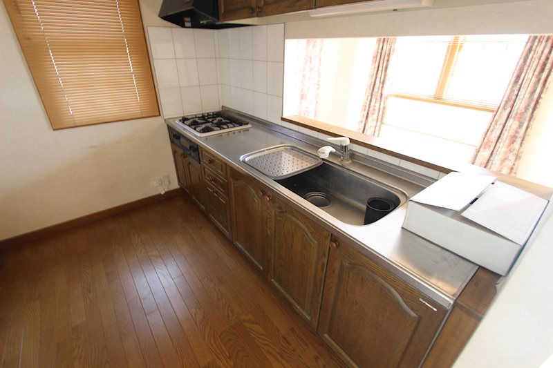新生町７７番　戸建て 内観写真（キッチン）