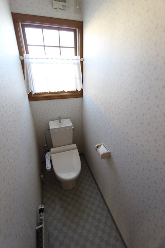 新生町７７番　戸建て 内観写真（トイレ）