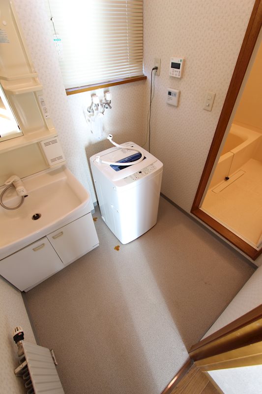 新生町７７番　戸建て 内観写真（洗面台・洗面所）